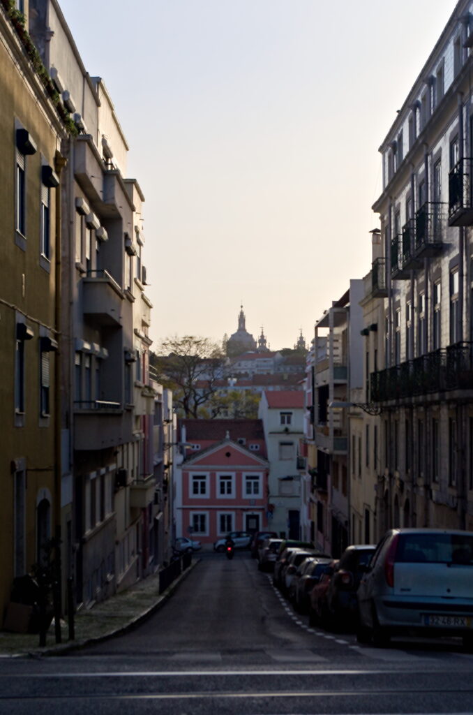 Complete guide: organizing a corporate seminar in Lisbon in 2026 - Lisbon Event Lisbon event venue overlooking city and river